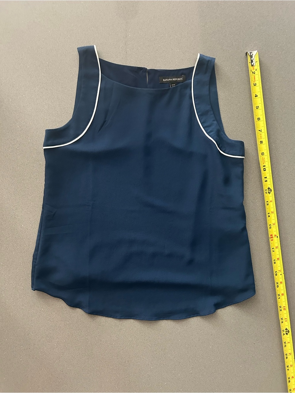 Banana Republic Navy Blue Tank Top Size XS Petite….